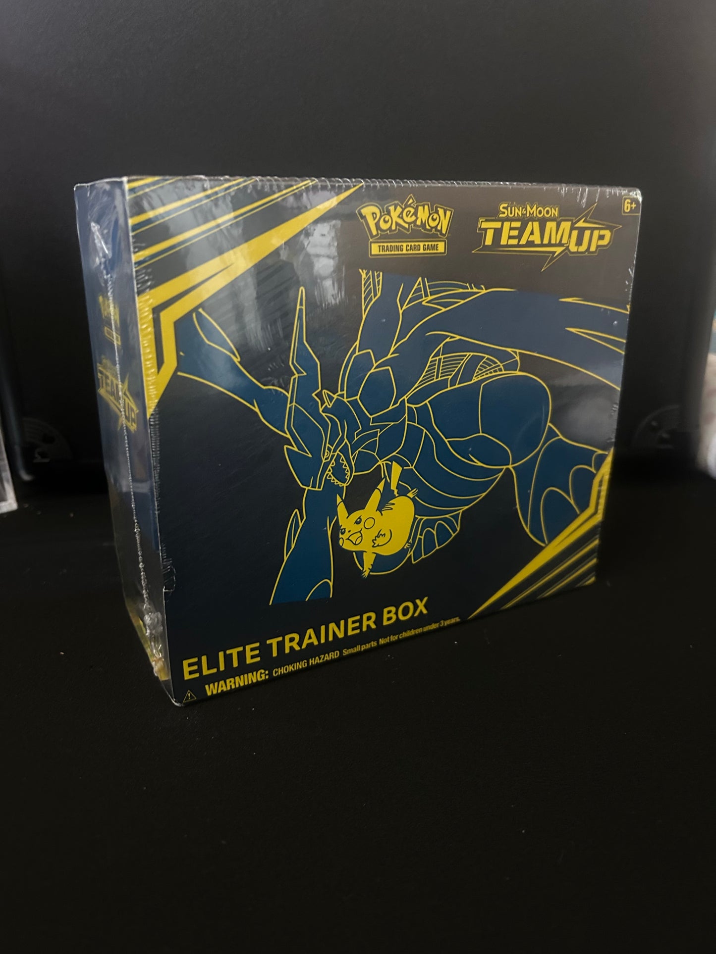 Sun & Moon Team Up Elite Trainer Box