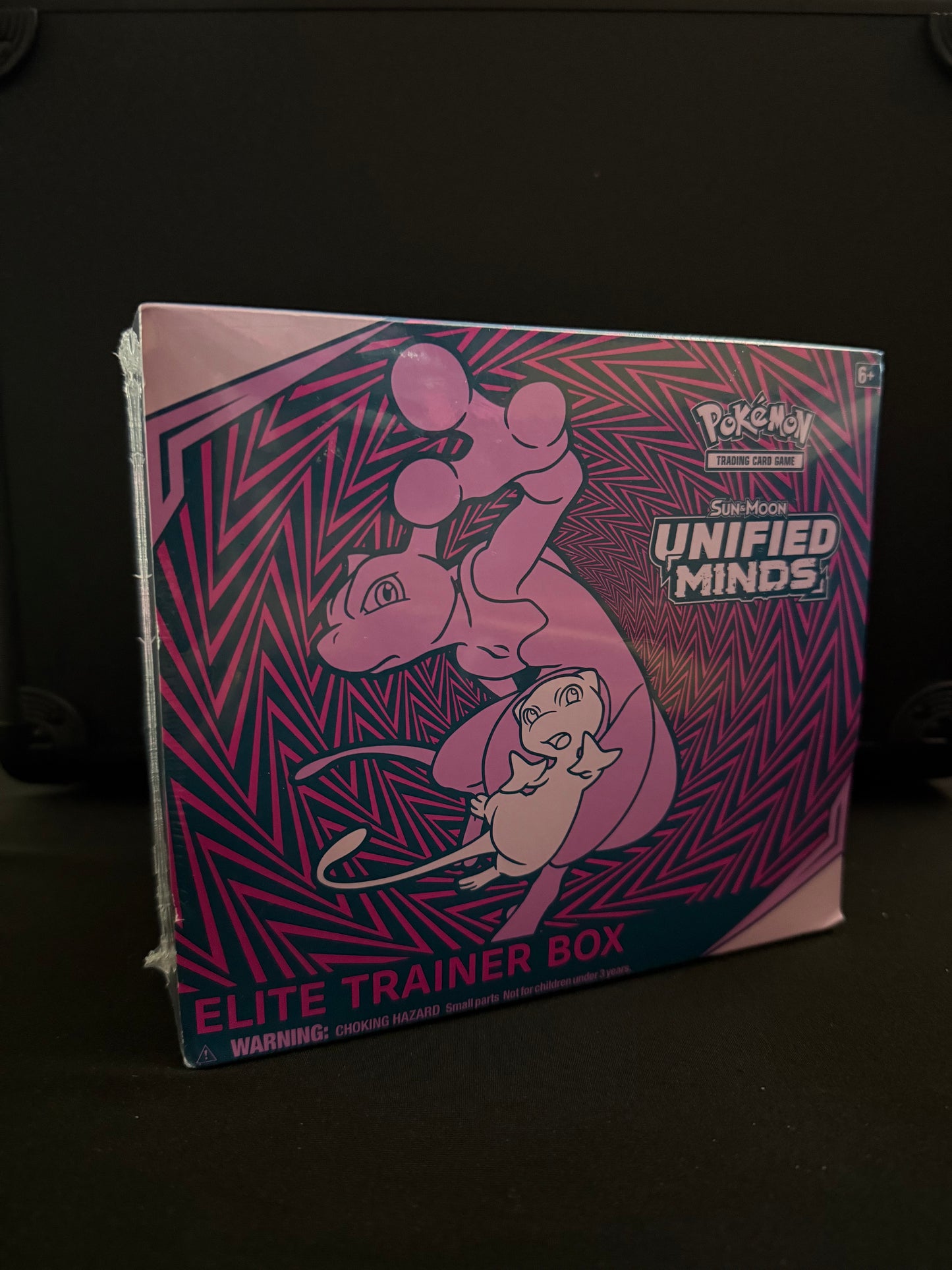 Sun & Moon Unified Minds Elite Trainer Box