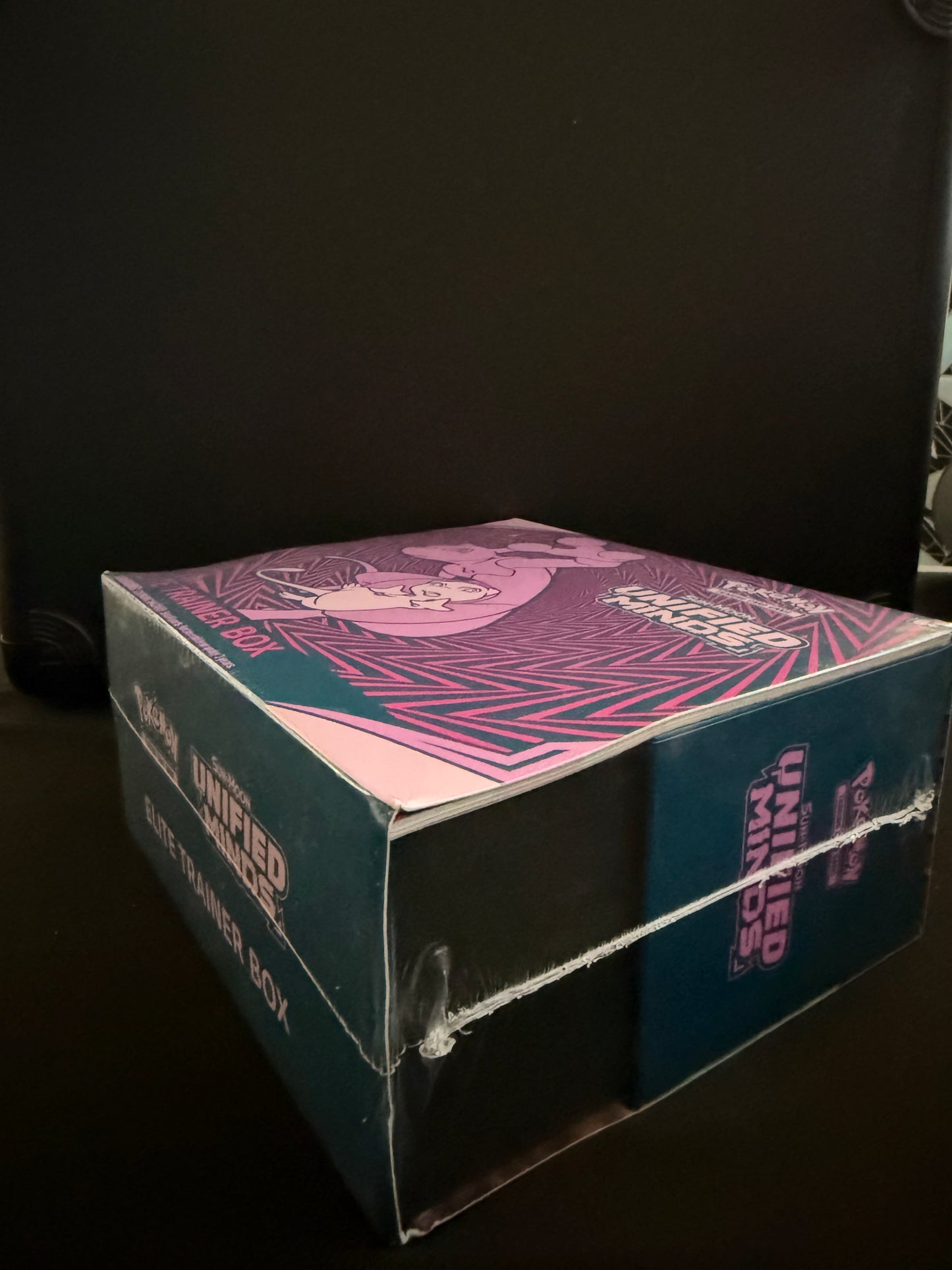 Sun & Moon Unified Minds Elite Trainer Box