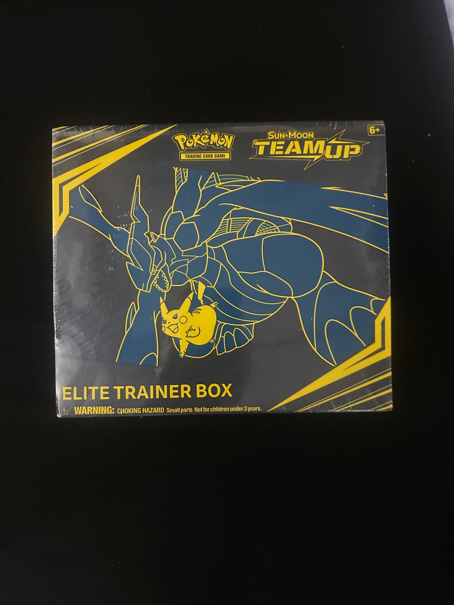 Sun & Moon Team Up Elite Trainer Box